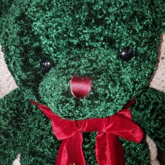 GREEN PLUS Christmas Bear - Picture 2 of 6